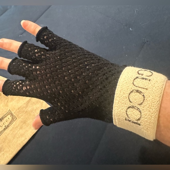 Gucci Black Logo Tape Baseball Hat and matching fingerless gloves, New with tags main image 10